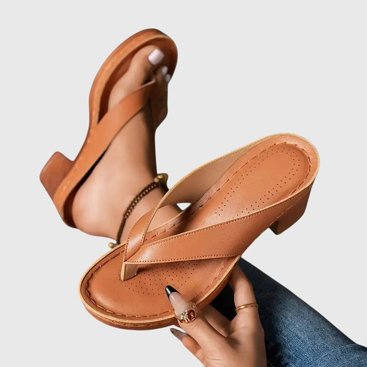 ELARA | ORTHOPEDIC SANDALS