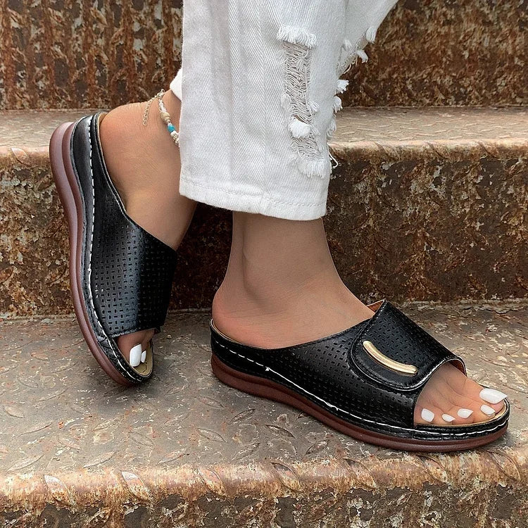 Heloise - Classic Urban Sandals