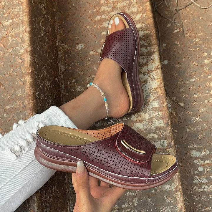 Heloise - Classic Urban Sandals