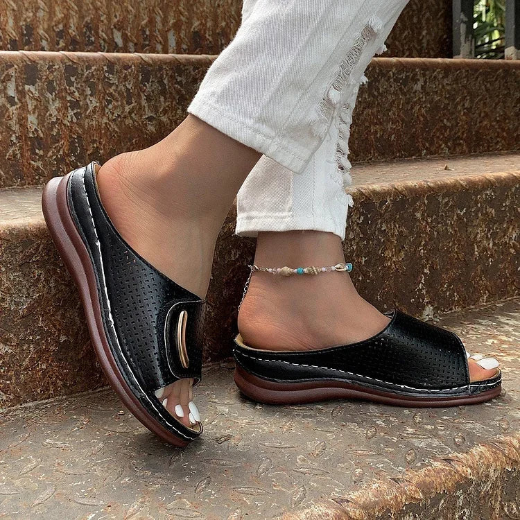 Heloise - Classic Urban Sandals