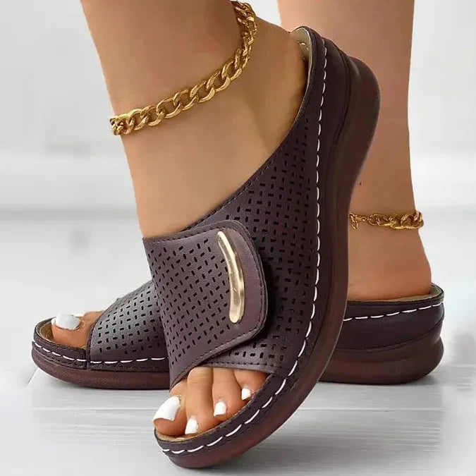Heloise - Classic Urban Sandals