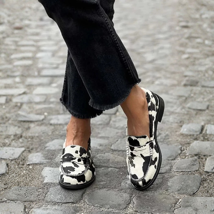 Kit | Cow-pattern Loafers