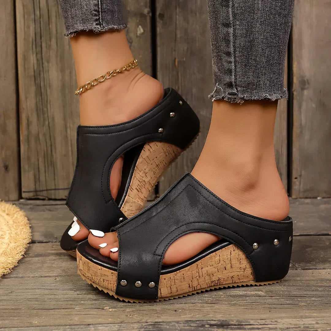 Roxana - Lumi Stud Wedges