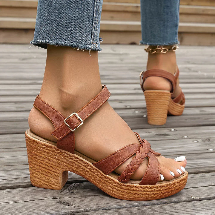 Queenie - Comfortable Sandals