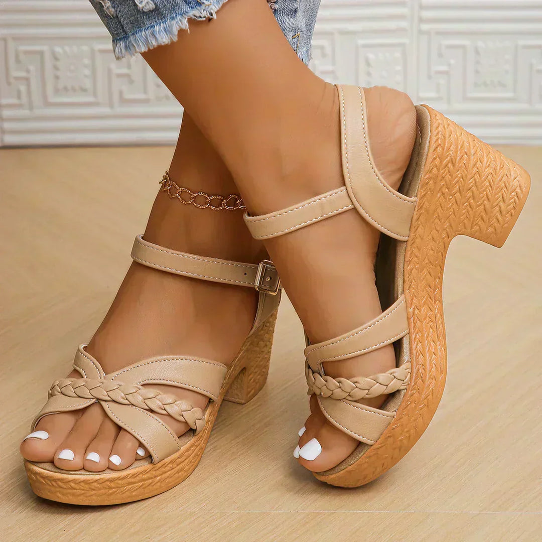 Queenie - Comfortable Sandals