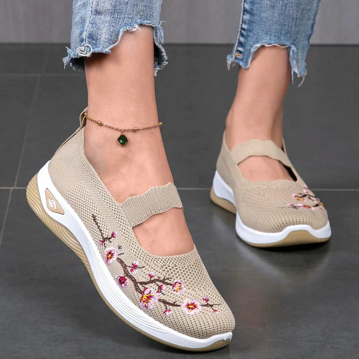 Katariina - Comfortable Floral Embroidered trainers