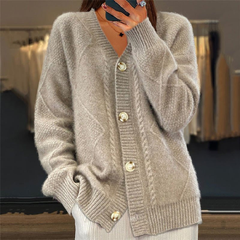 Clodagh | Knitted Cardigan - The Go-To Layer for Effortless Elegance